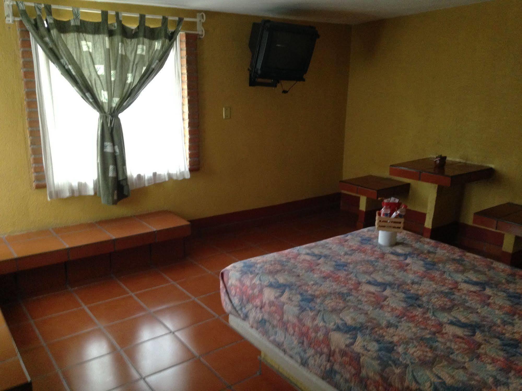 Hotel Ayenda Meson Del Rio Tepotzotlan Exteriér fotografie